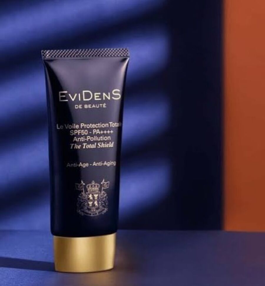 ル ヴォワル プロテクション トータル SPF 50 - PA++++